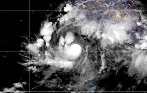 Hurricane Simon strengthens to a Category 2 storm, the National Hurricane Center says